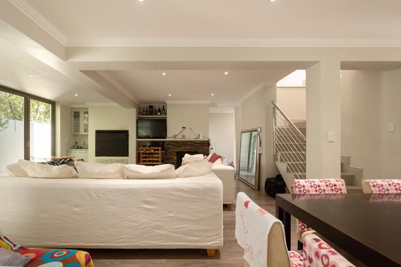 3 Bedroom Property for Sale in Stellenbosch Central Western Cape